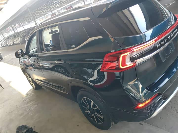 Dongfeng Forthing T5 2021 2021款 1.5T 自动舒享型