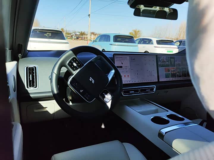 LiXiang L8 2025 2025款 Max 智能焕新版