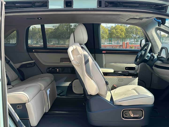 Zeekr Mix 2025 2025款 长续航智驾版