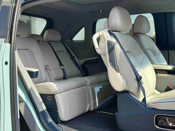 Zeekr Mix 2025 2025款 长续航智驾版