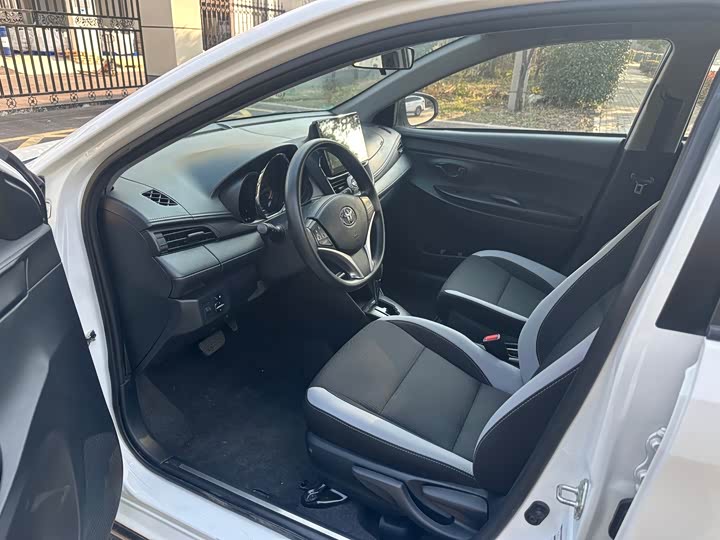 Toyota Yaris L Hatchback 2022 2022款 1.5L CVT领先PLUS版