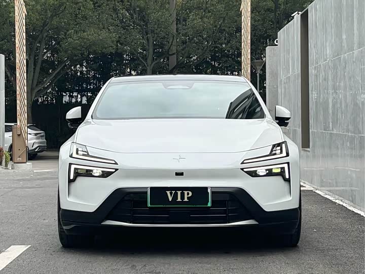 Polestar 4 2023 2023款 单电机标准续航PLUS