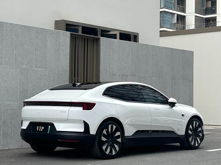 Polestar 4 2023 2023款 单电机标准续航PLUS