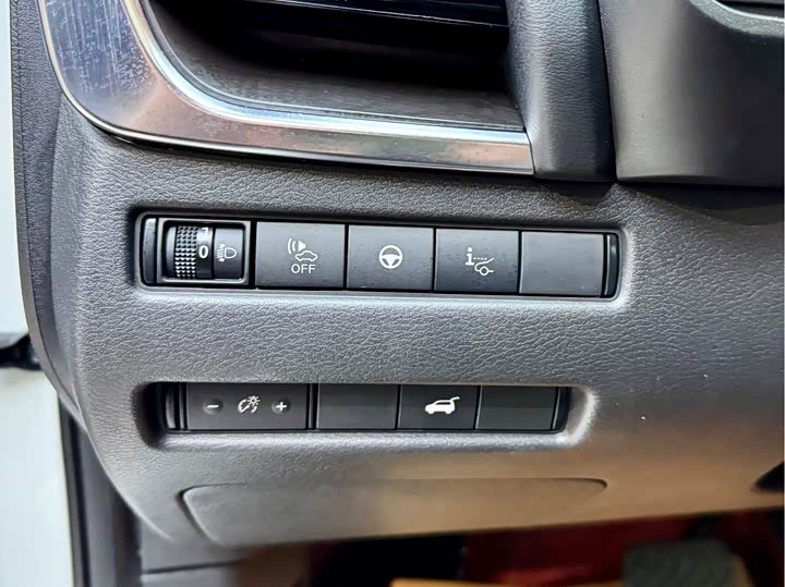 Nissan X-Trail 2023 2023款 e-POWER 超混双电机四驱至尊版