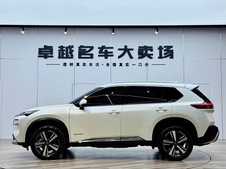 Nissan X-Trail 2023 2023款 e-POWER 超混双电机四驱至尊版