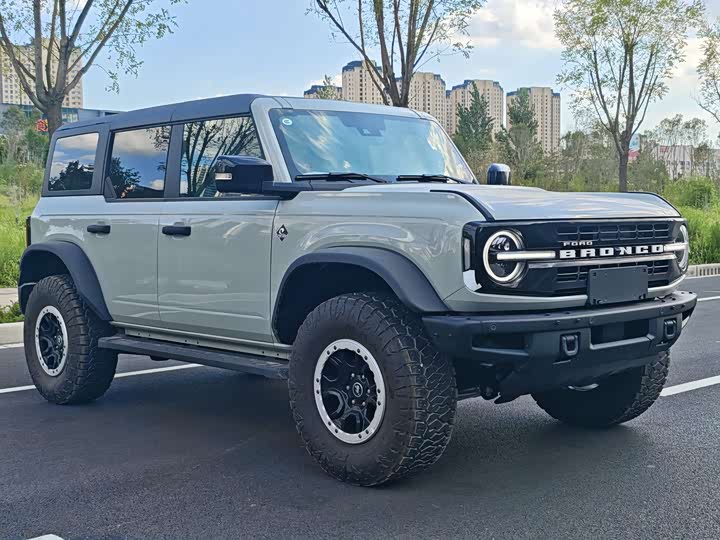 Ford Bronco 2024 2024款 2.3T 长滩大脚越野版
