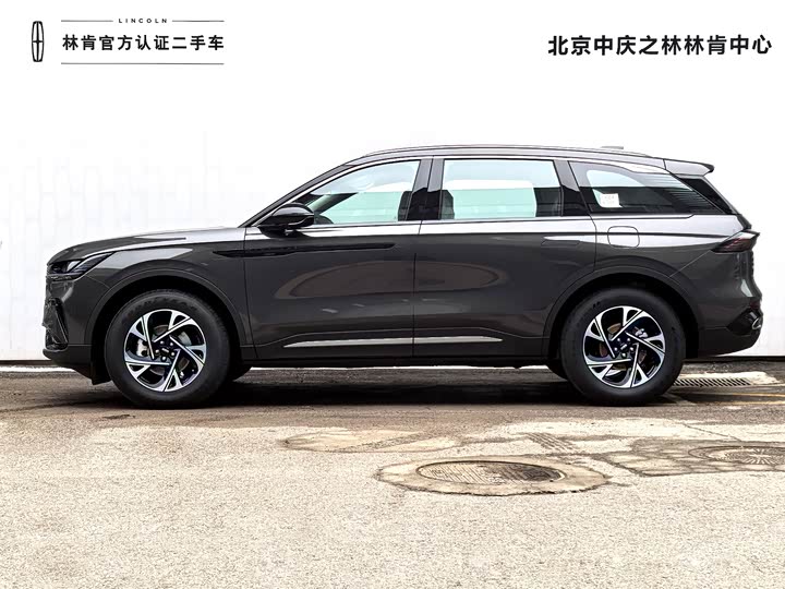 Lincoln Nautilus 2025 2025款 2.0T 四驱尊逸混动版