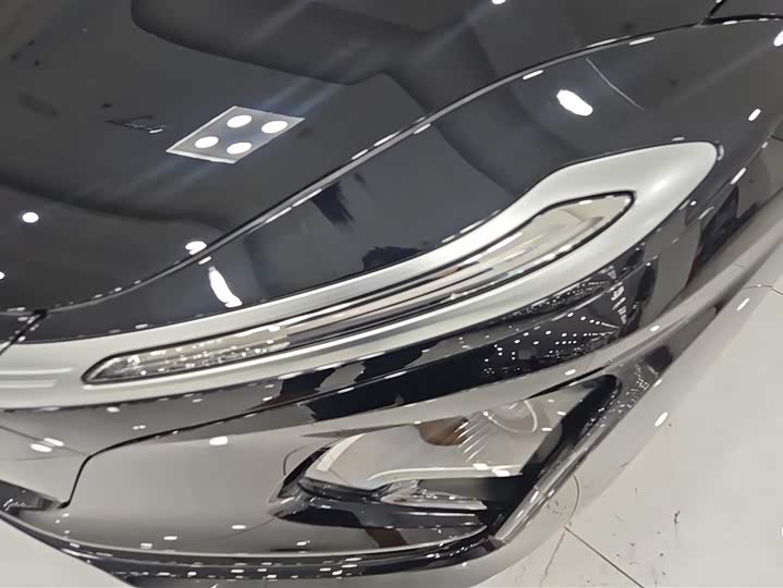 Hongqi E-QM5 2025 2025款 500km 出行版