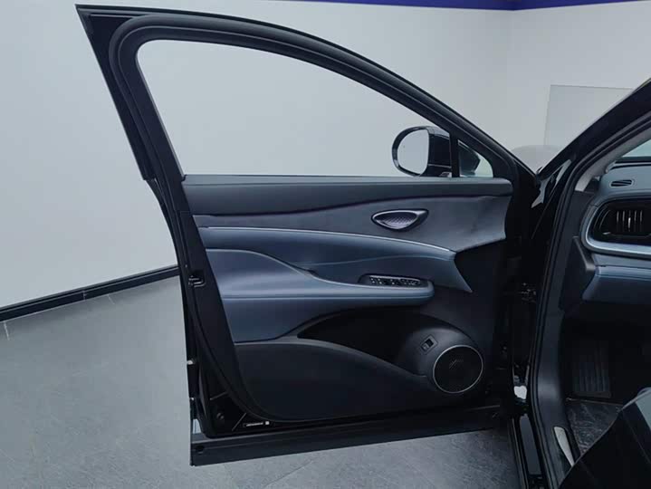 BYD Sea Lion 07 DM-i Hybrid 2025 2025款 150 领航+版