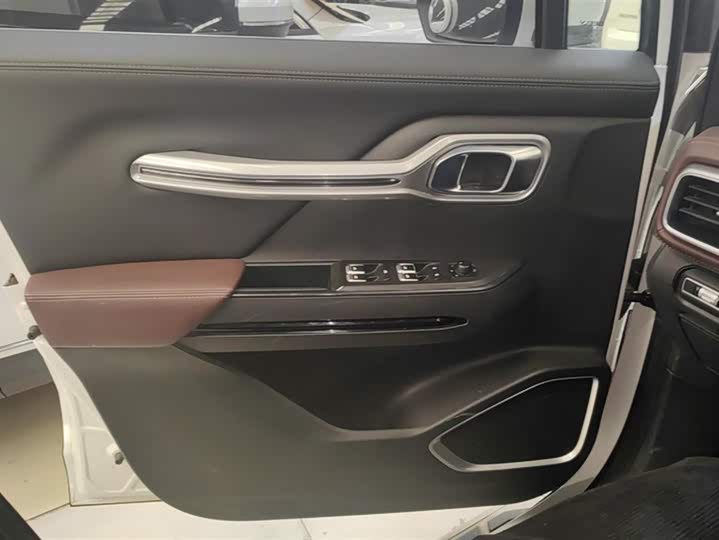 Geely Okavango 2022 2022款 1.8TD DCT豪华型 7座