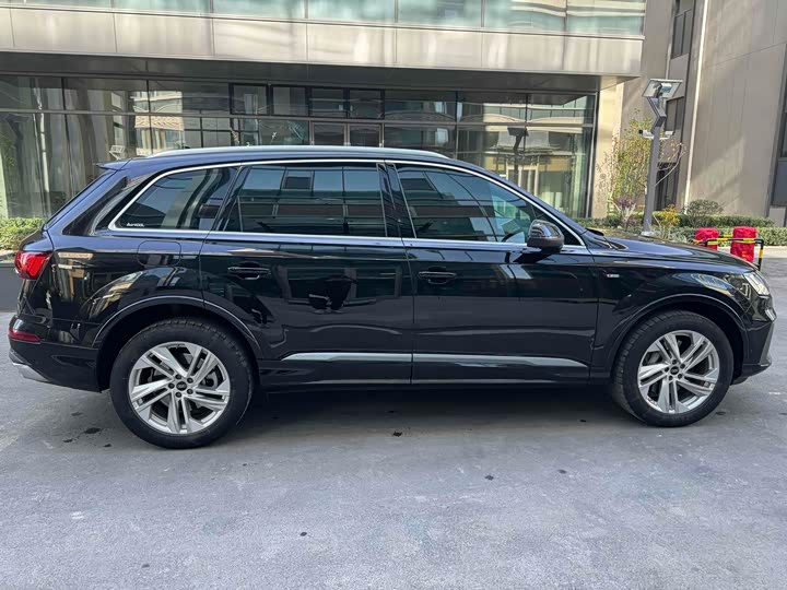 Audi Q7 2024 2024款 45 TFSI quattro S line运动型