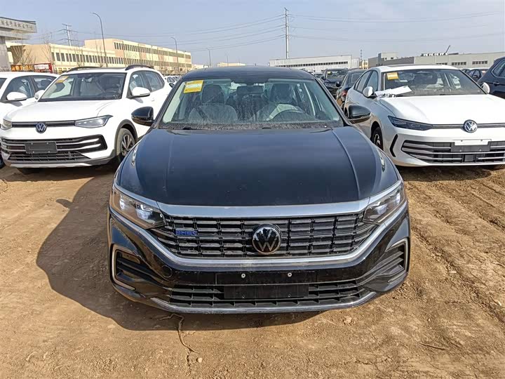 Volkswagen Passat Hybrid 2025 2025款 430PHEV 混动商务版