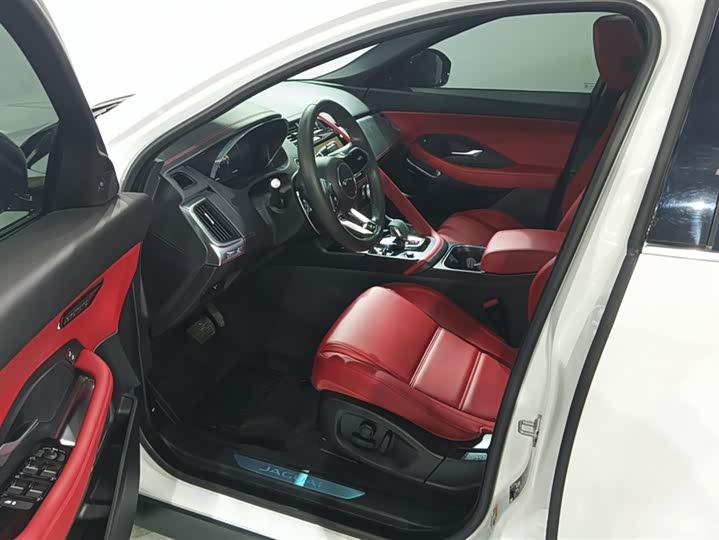 Jaguar E-Pace 2024 2024款 进取运动版 R-DYNAMIC S