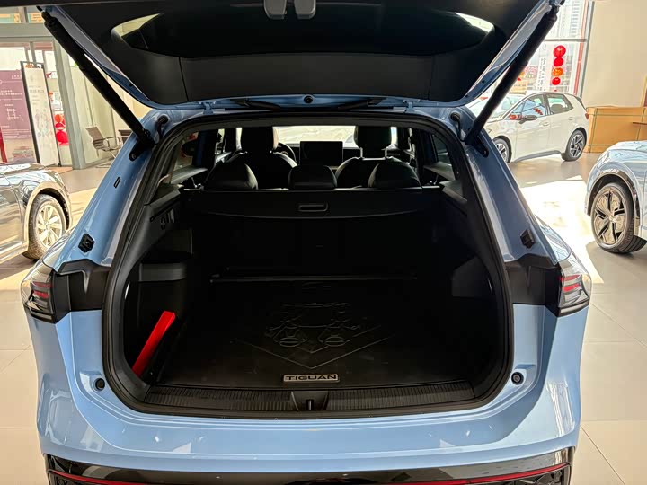 Volkswagen Tiguan L Pro 2025 2025款 PRO 380TSI 四驱 R-Line 智尊版