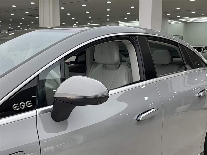 Mercedes-Benz EQE 2022 2022款 350 先锋版