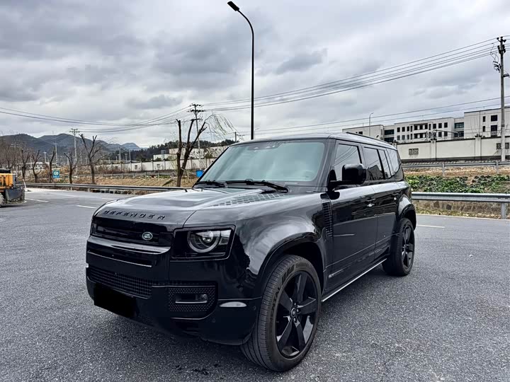 Land Rover Defender 2025 2025款 110 3.0T P400 X-Dynamic HSE