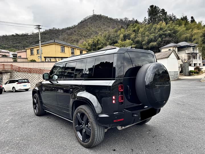 Land Rover Defender 2025 2025款 110 3.0T P400 X-Dynamic HSE