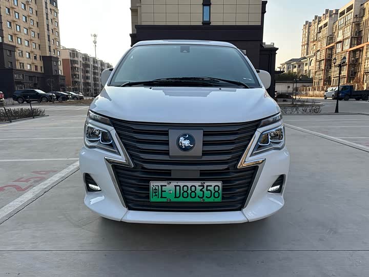 Dongfeng Forthing Lingzhi M5 EV 2022 2022款 客运版 豪华型 9座