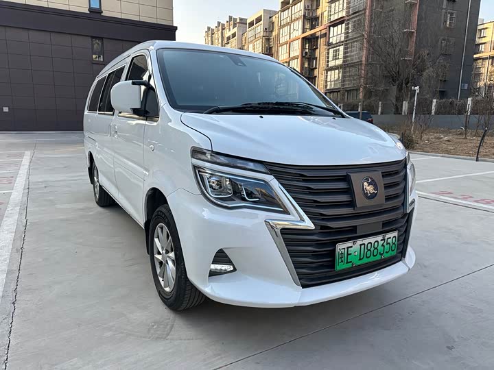 Dongfeng Forthing Lingzhi M5 EV 2022 2022款 客运版 豪华型 9座