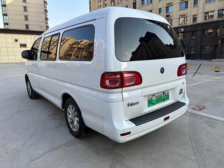 Dongfeng Forthing Lingzhi M5 EV 2022 2022款 客运版 豪华型 9座