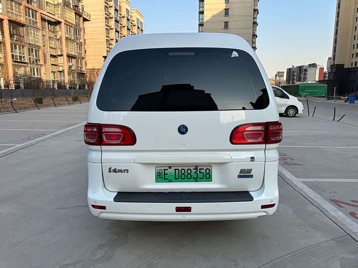 Dongfeng Forthing Lingzhi M5 EV 2022 2022款 客运版 豪华型 9座