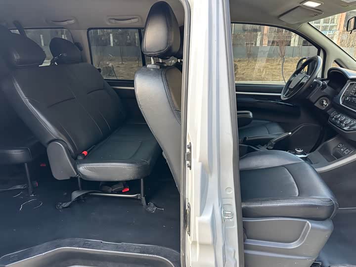 Dongfeng Forthing Lingzhi M5 EV 2022 2022款 客运版 豪华型 9座