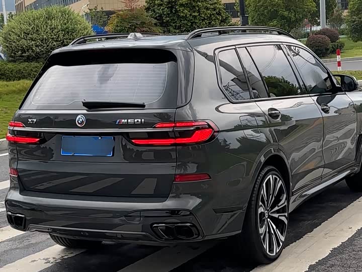 BMW X7 2024 2024款 xDrive40i 尊享型M运动套装