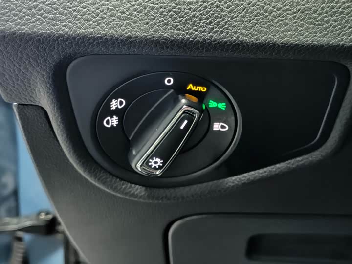 Volkswagen Touran L 2021 2021款 途安L 280TSI DSG拓界版 6座