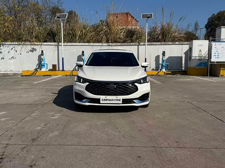 Ford Escort 2021 2021款 1.5L 自动钻石版