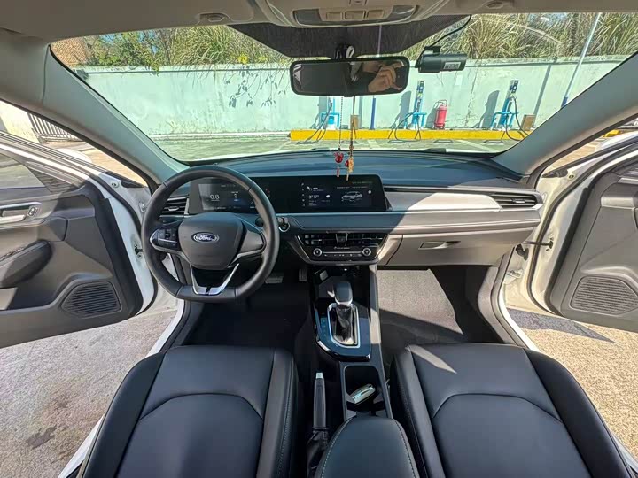 Ford Escort 2021 2021款 1.5L 自动钻石版