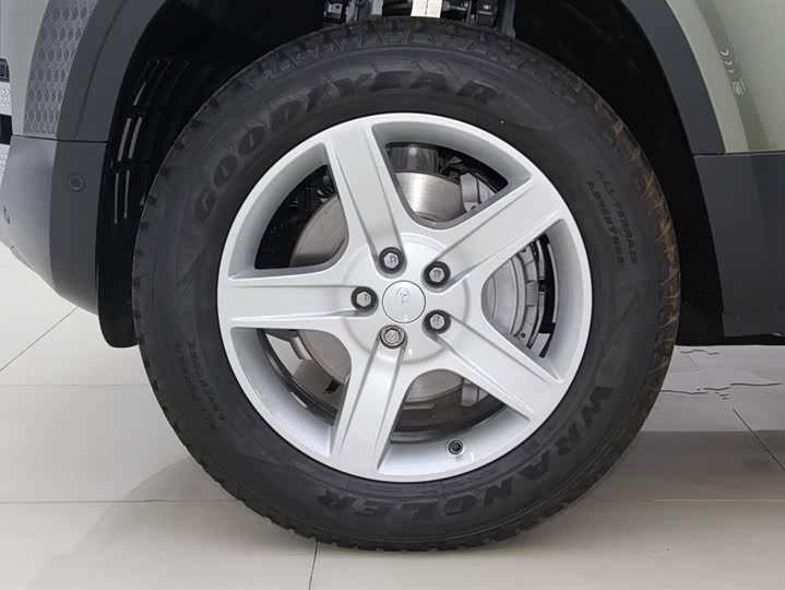 Land Rover Defender 2024 2024款 110 3.0T P400 暗黑特别版