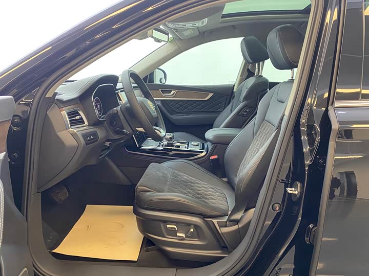 Hongqi HS7 2022 2022款 2.0T DCT两驱智联旗享版 五座
