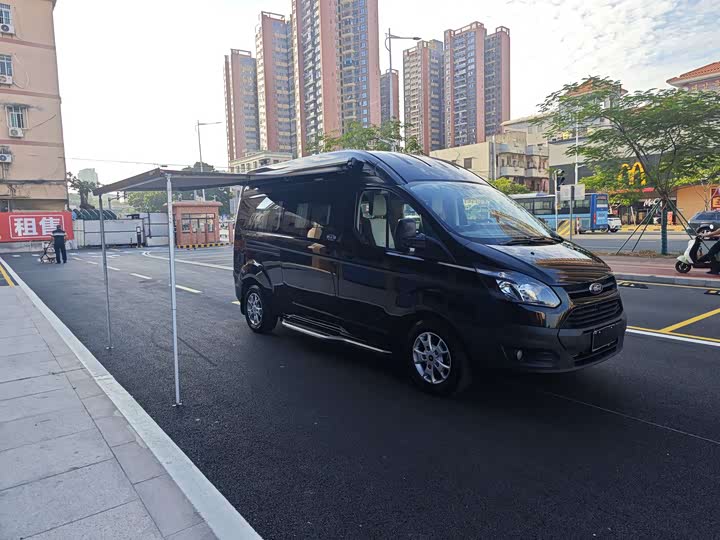 Ford Transit 2021 2021款 2.0T汽油自动高级营运商旅型中轴中顶7座国VI