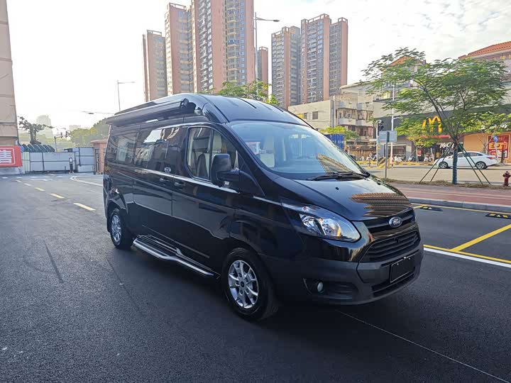 Ford Transit 2021 2021款 2.0T汽油自动高级营运商旅型中轴中顶7座国VI