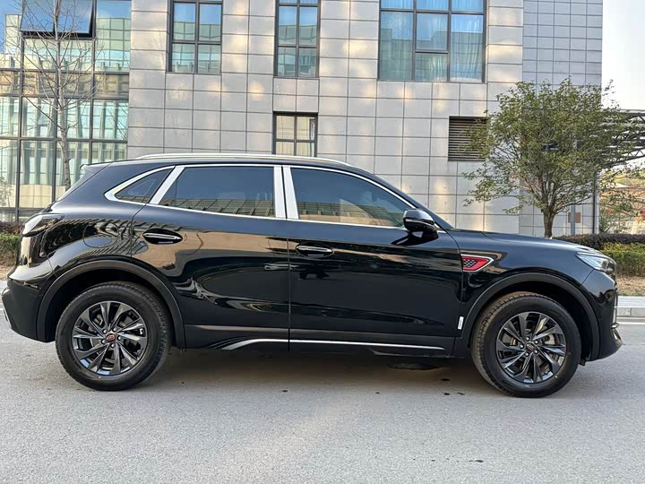 Hongqi HS5 2025 2025款 2.0T 两驱旗享Pro版