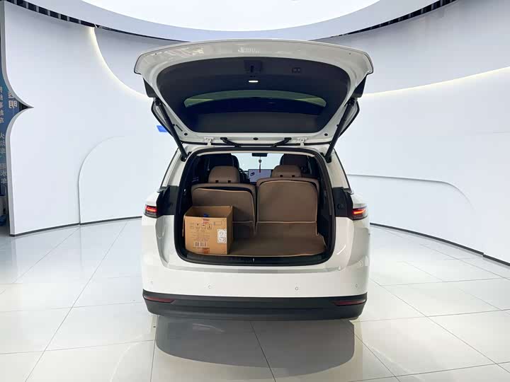 LiXiang i8 2025 2025款 标准版