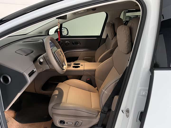 LiXiang i8 2025 2025款 标准版