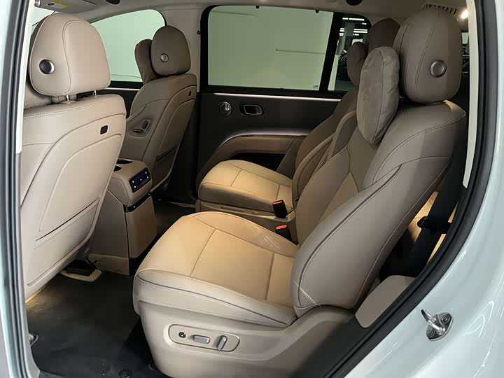 LiXiang i8 2025 2025款 标准版