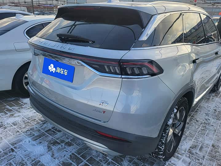 Beijing X7 2020 2020款 1.5TD DCT致领版