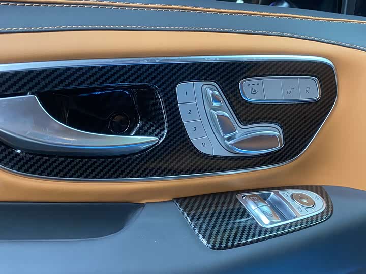 Mercedes-Benz Vito 2024 2024款 2.0T 商务版 7座