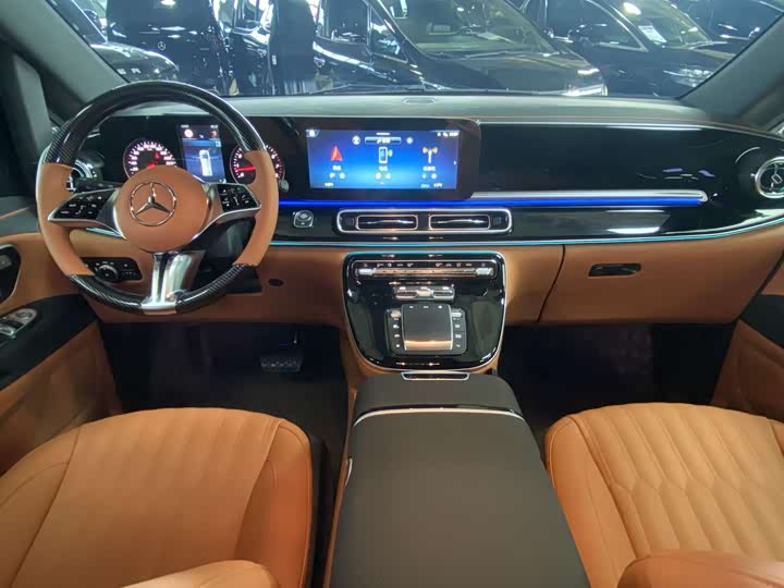 Mercedes-Benz Vito 2024 2024款 2.0T 商务版 7座