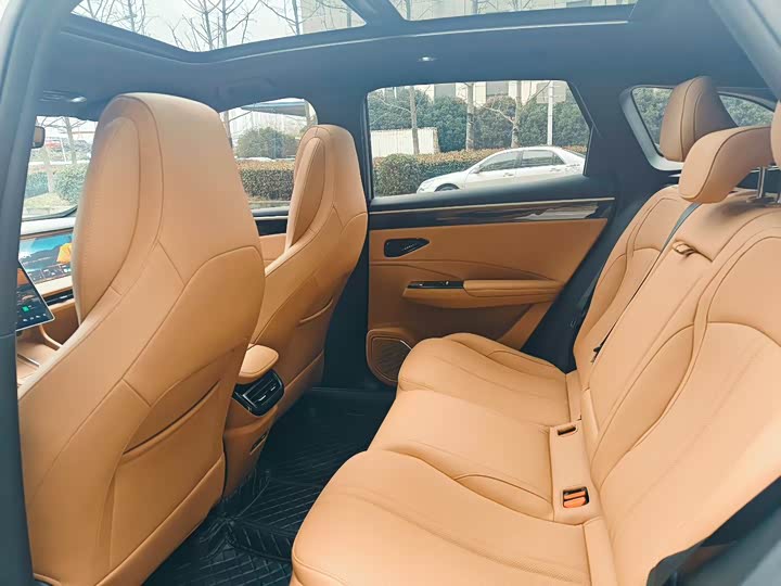 Geely Galaxy L7 2025 2025款 EM-i 115km 探索+版