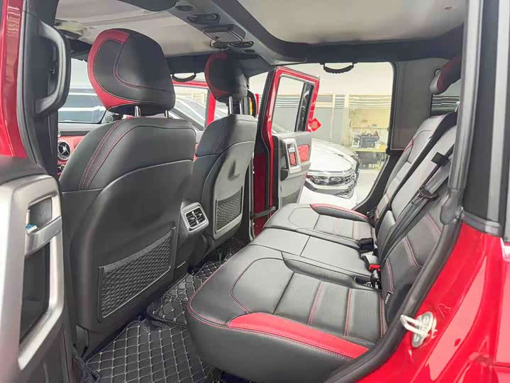 BAIC Beijing BJ40 2024 2024款 2.0T 城市猎人荣耀版