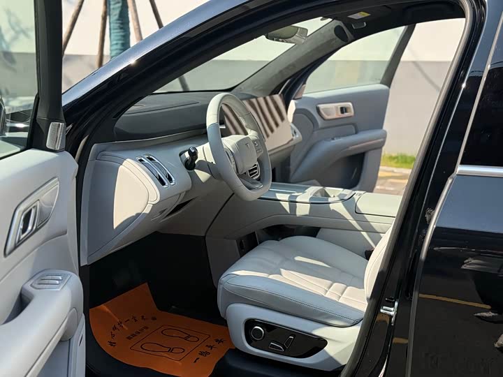 Changan Deepal S09 2025 2025款 四驱Ultra+ 高定版