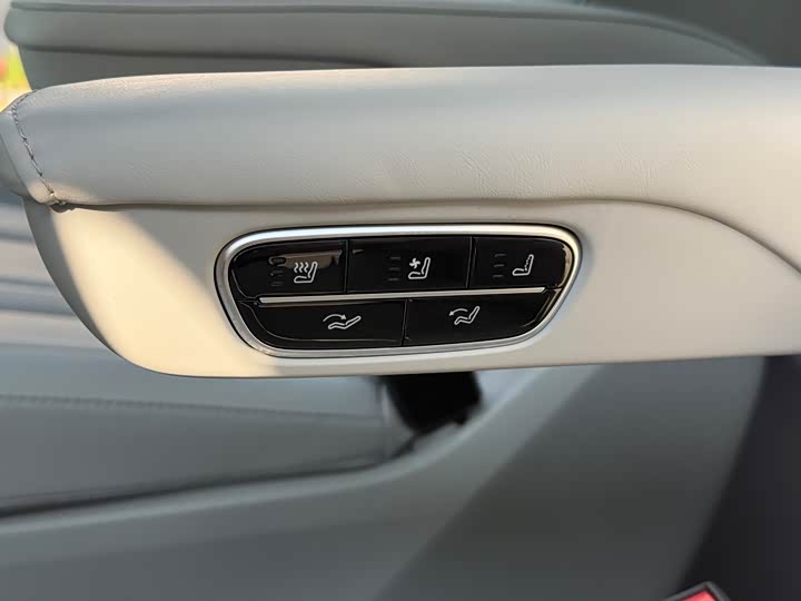 Changan Deepal S09 2025 2025款 四驱Ultra+ 高定版