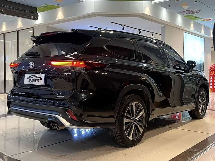 Toyota Crown Kluger 2024 2024款 2.5L HEV四驱豪华版