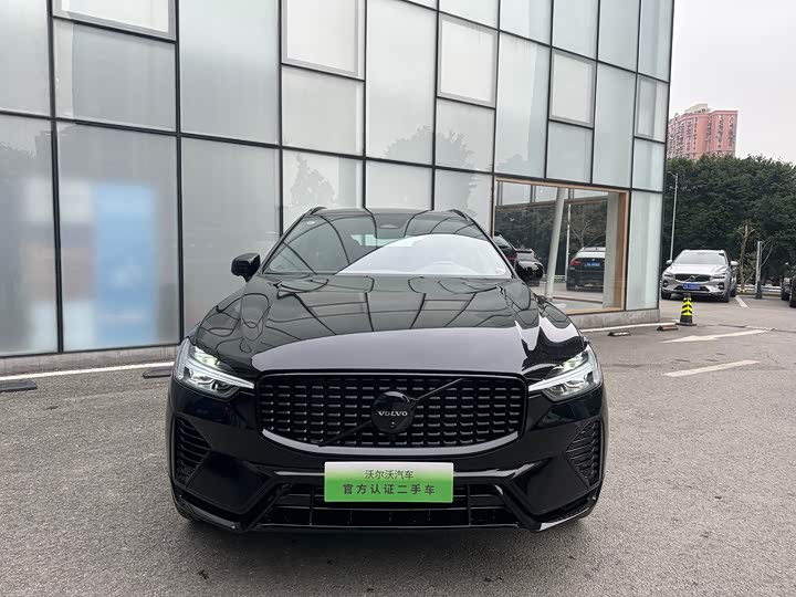 Volvo XC60 Hybrid 2025 2025款 插电式混动 长续航四驱智远极夜黑版
