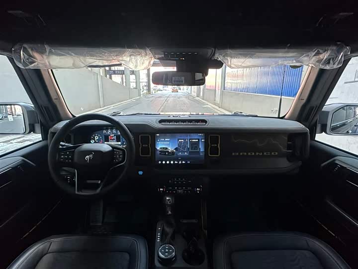 Ford Bronco 2024 2024款 2.3T 荒地