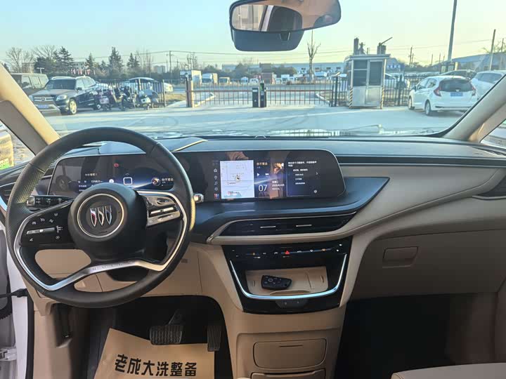 Buick GL8 Hybrid 2025 2025款 陆尚 尊享版 7座