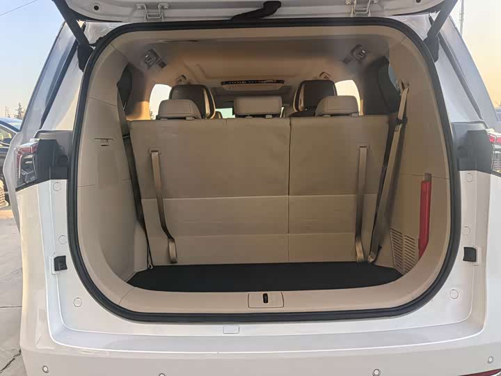 Buick GL8 Hybrid 2025 2025款 陆尚 尊享版 7座